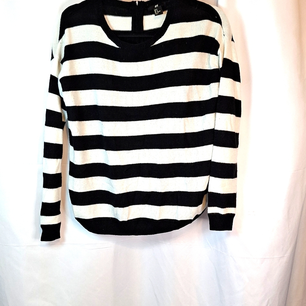 H&M Black and White Striped Crew Neck Sweater